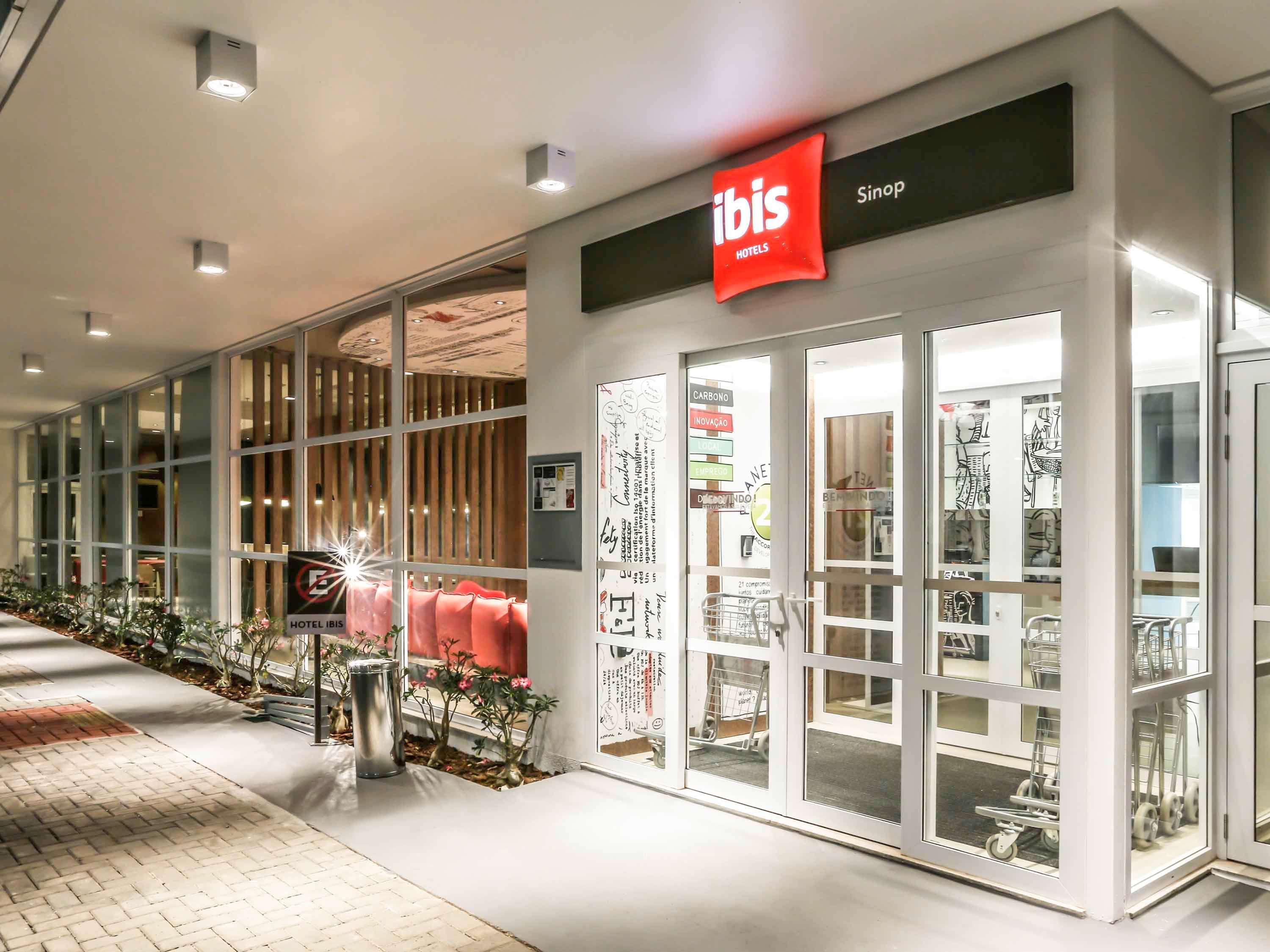 Ibis Sinop Hotel Bagian luar foto