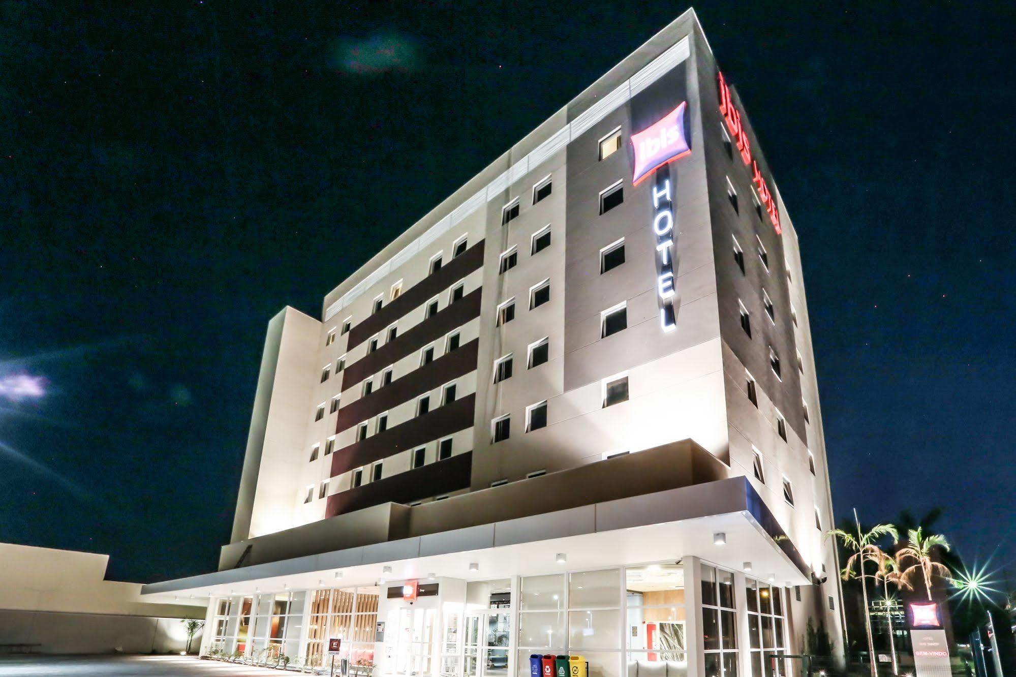 Ibis Sinop Hotel Bagian luar foto